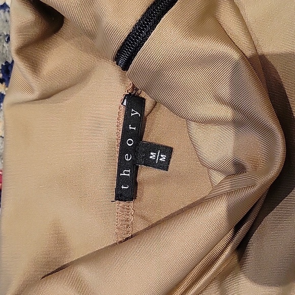 Theory turtleneck - Picture 2 of 3